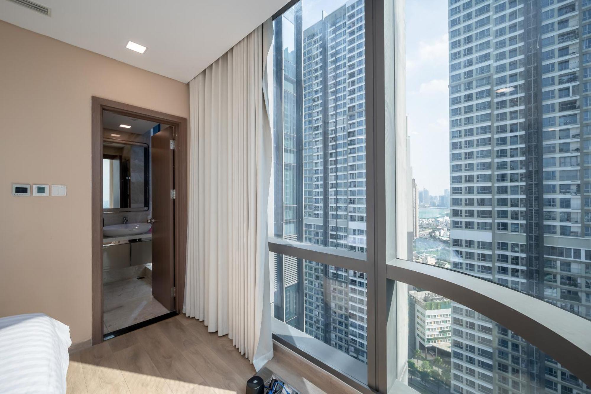 Landmark 81 Condotel Cbd In Hcmc Khách sạn hẻo lánh *